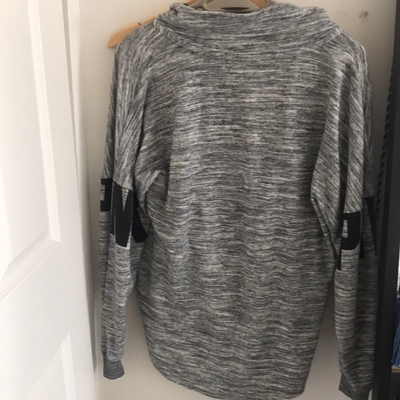 Pink pullover - Picture 2 of 2